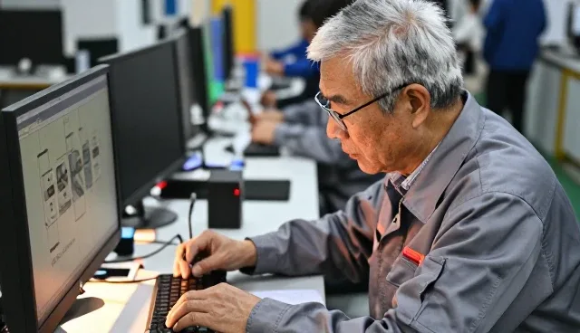 技术支持等提升技术更新服务水平
